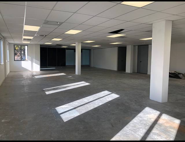 260M² OFFICE TO LET IN SANDHURST